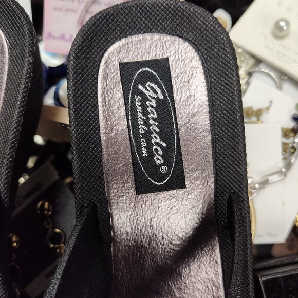 Grandco bling flip flops - Picture 3 of 4
